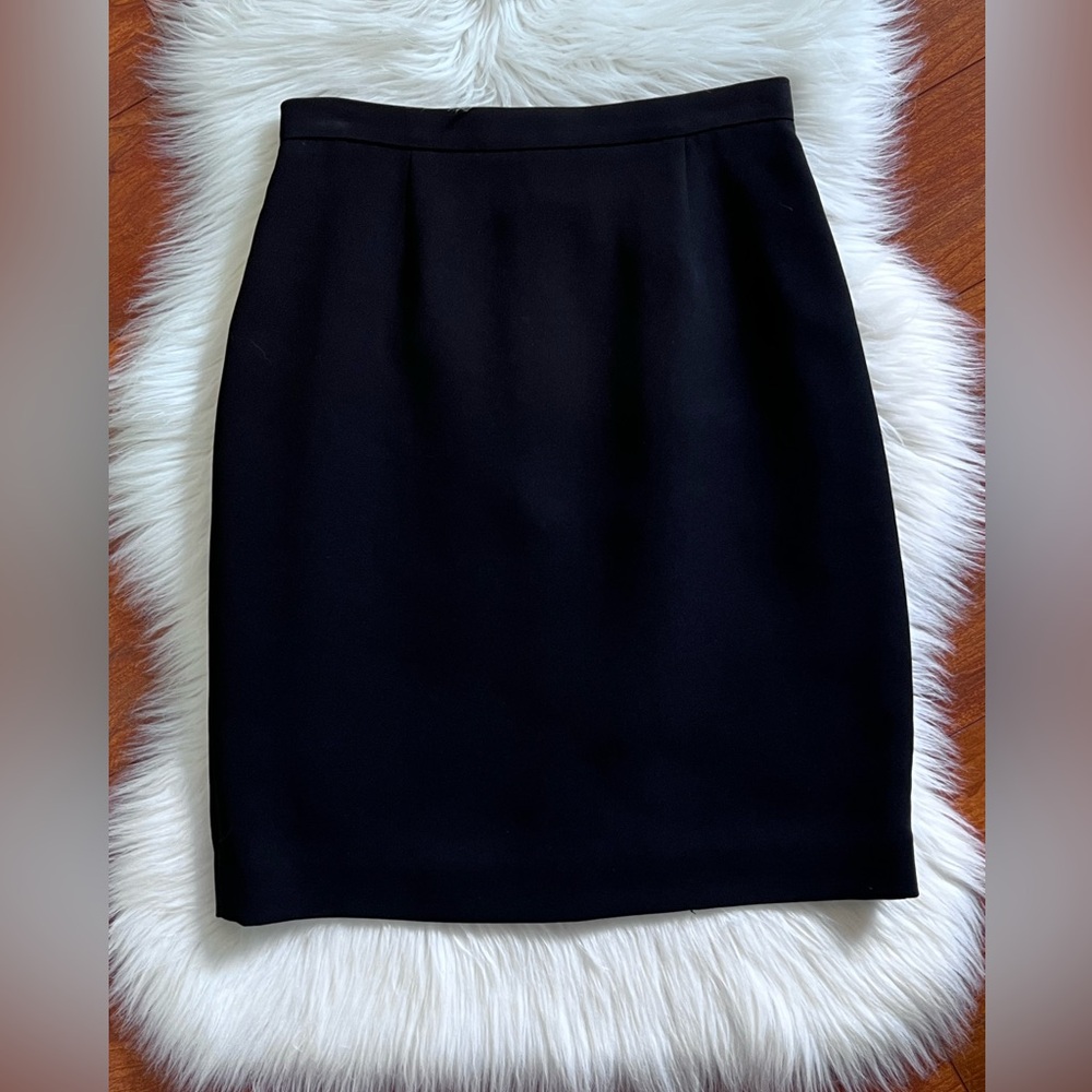 Petite Sophisticate Classic Black Straight Pencil Skirt-Size 4